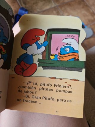 Librito Los Pitufos 1981