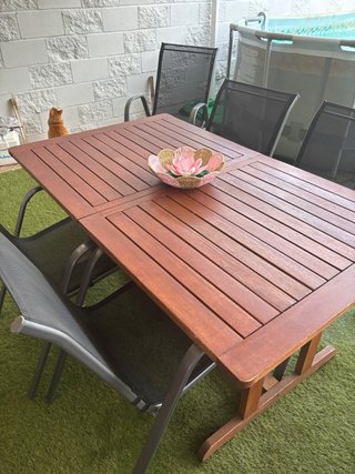 Mesa extensible a 2’20 por 90 y 6 sillas