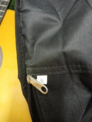 Guitarra Clásica con Funda