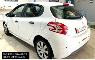 Peugeot 208 2015