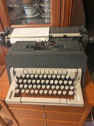 Máquina de escribir antigua