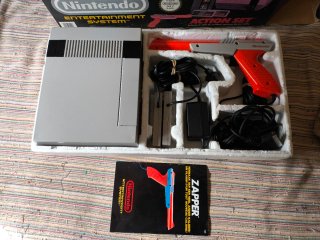 Nintendo NES Action Set RGB + Everdrive N8 Pro