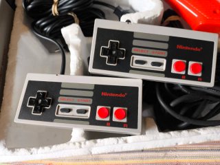 Nintendo NES Action Set RGB + Everdrive N8 Pro