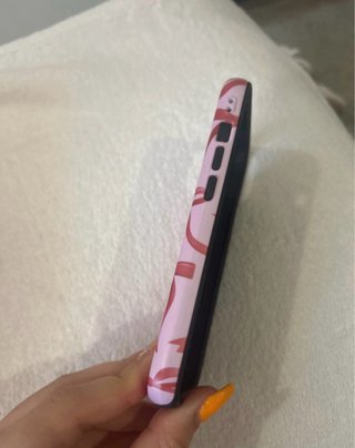 Capa estilo Burga rosa com laços vermelhos