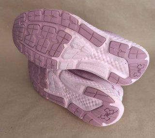 Zapatillas running Under Armour rosa Talla 40