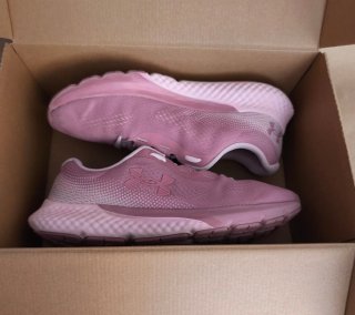 Zapatillas running Under Armour rosa Talla 40