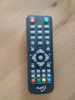 Monitor OKI con TDT integrado marca Aura