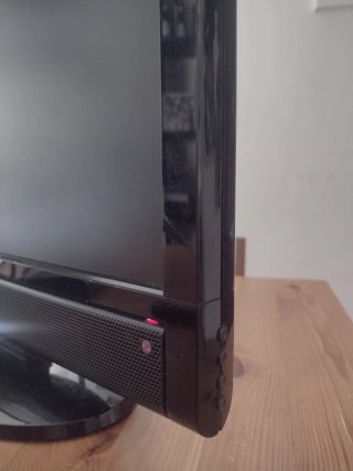 Monitor OKI con TDT integrado marca Aura