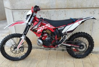 Gas Gas 250cc 2T Enduro/Motocross Roja/Blanca