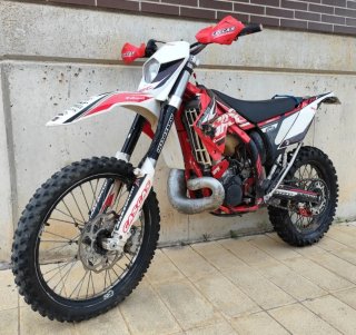 Gas Gas 250cc 2T Enduro/Motocross Roja/Blanca
