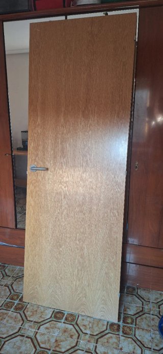 PUERTAS - ESCUCHO OFERTAS,PRECIO NEGOCIABLE.