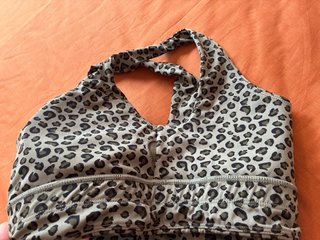 Sujetador deportivo con estampado de leopardo