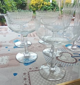 Copas cava antiguas y otros artículos antiguos