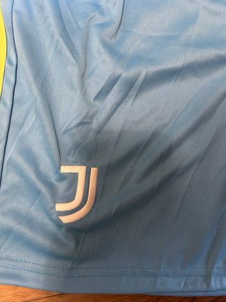 Kit Yildiz Juve maglia, pantaloncini, calzettoni