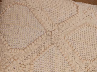 Colcha Crochet Beige Hecha a Mano