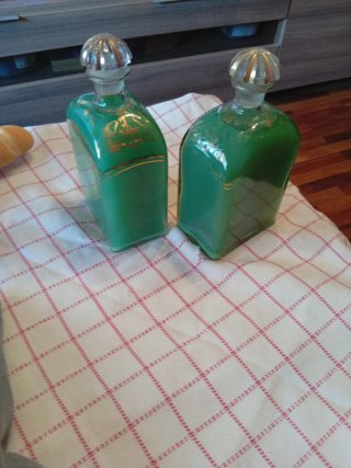 Set di 2 bottiglie decorative verdi