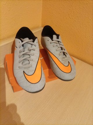 Zapatillas Nike Fútbol Talla 37.5