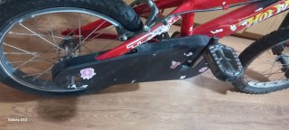 Bicicleta infantil Hot Wheels roja 16 pulgadas