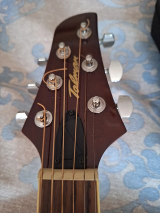Ibanez TCM-50 Guitarra Electro-Acústica
