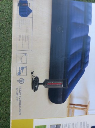 Colchón hinchable Intex Dura-Beam Standardcompleto