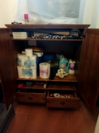 Mueble de madera rústico