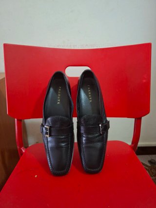 Mocasines Farrutx Negros con Hebilla