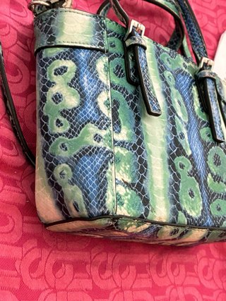 Bolso Guess Estampado Reptil Original