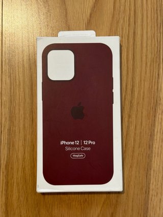 Custodia iPhone 12/12 Pro Garnet MagSafe Apple