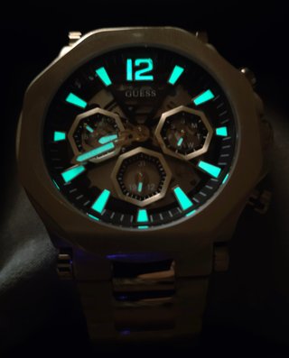 Reloj GUESS octogonal, dorado y negro