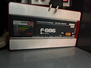 Cargador de Baterías Ferve F-886