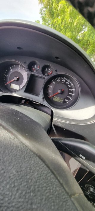 SEAT Ibiza 2003 urge venta