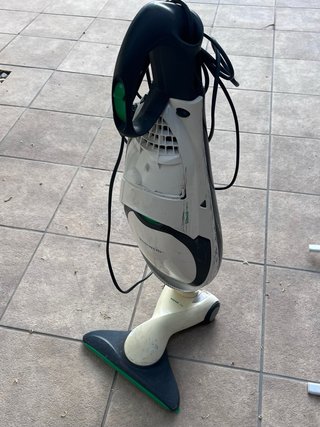 NO FUNCIONA!Aspiradora Kobold VK150 es para piezas