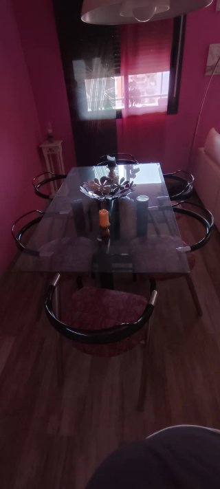 Mesa cristal y 6 sillas comedor