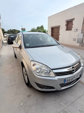 Opel Astra 2009