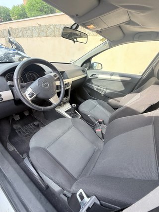 Opel Astra 2009