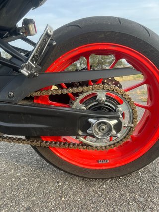 Yamaha MT-07 A2 Negra y Roja