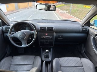 Audi A3 1.6 FSI 103CV