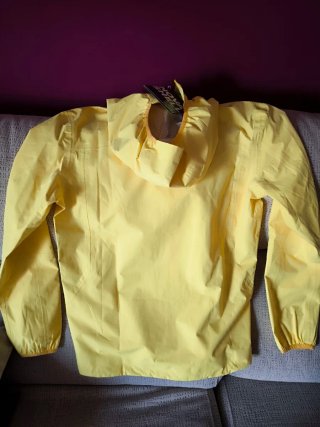 Chubasquero Amarillo +8000