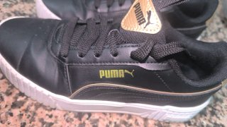 Zapatillas Puma T36 Negras y Doradas