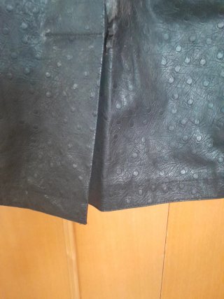 Falda polipiel negra mini con forro