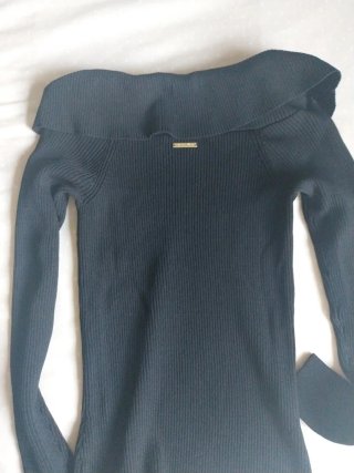 Jersey negro escote Bardot punto