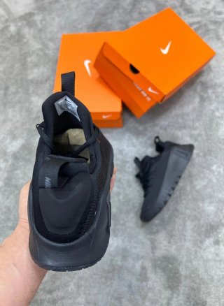 Nike Free Metcon 42