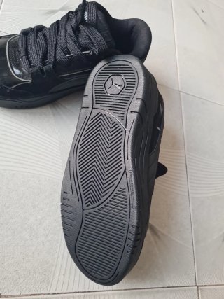 Zapatillas Puma Negras, unixes.  talla 37 pequeña