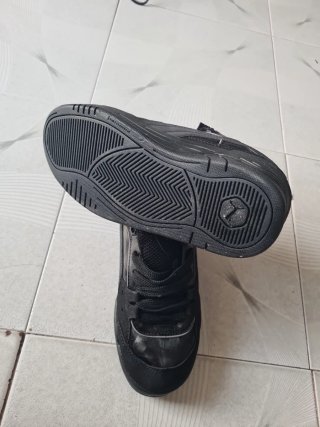 Zapatillas Puma Negras, unixes.  talla 37 pequeña