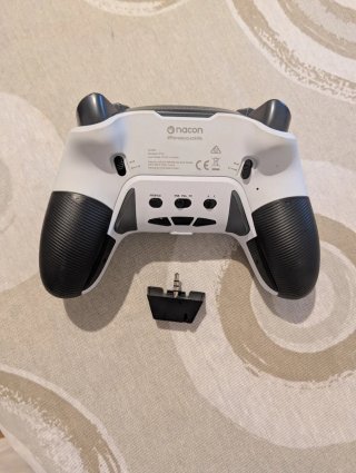 Mando Nacon Revolution 5 Pro PS5/PS4/PC Blanco