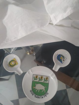 3 Ceniceros de cerámica con escudos