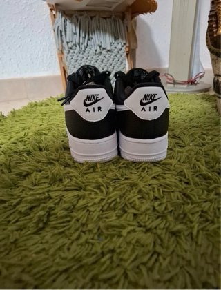 Nike Air Force 1 Negras y Blancas