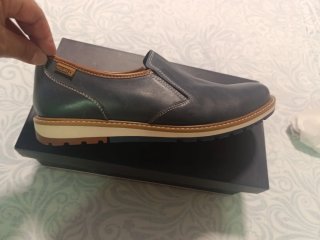 Pikolinos Hombre azul marino.