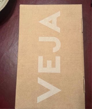 Zapatillas Veja V12 Blancas y Rojas