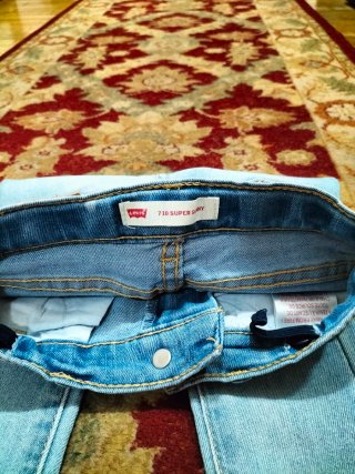 Pantalón vaquero Levis 710 niña 3 años 98 cm.